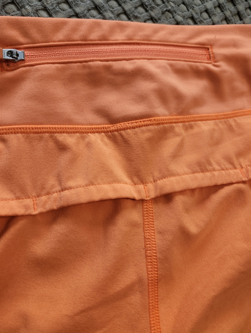 LULULEMON SPEED UP LOW RISE SHORT 2.5” SIZE 8" ORANGE COLOR - Picture 10 of 16